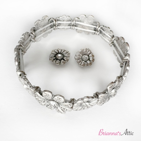 L&J Faith Jewelry Silver Bracelet And Earring Set - Picture 5 of 10